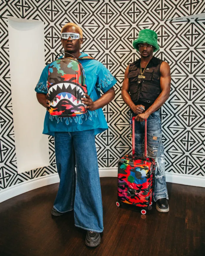 CAMOBURST SHARKNAUTICS HARDSHELL CARRY-ON LUGGAGE