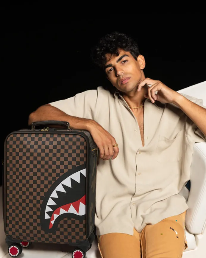 EXTERIOR GOLD ZIP POCKET SHARKS IN PARIS JETSETTER CARRY-ON LUGGAGE