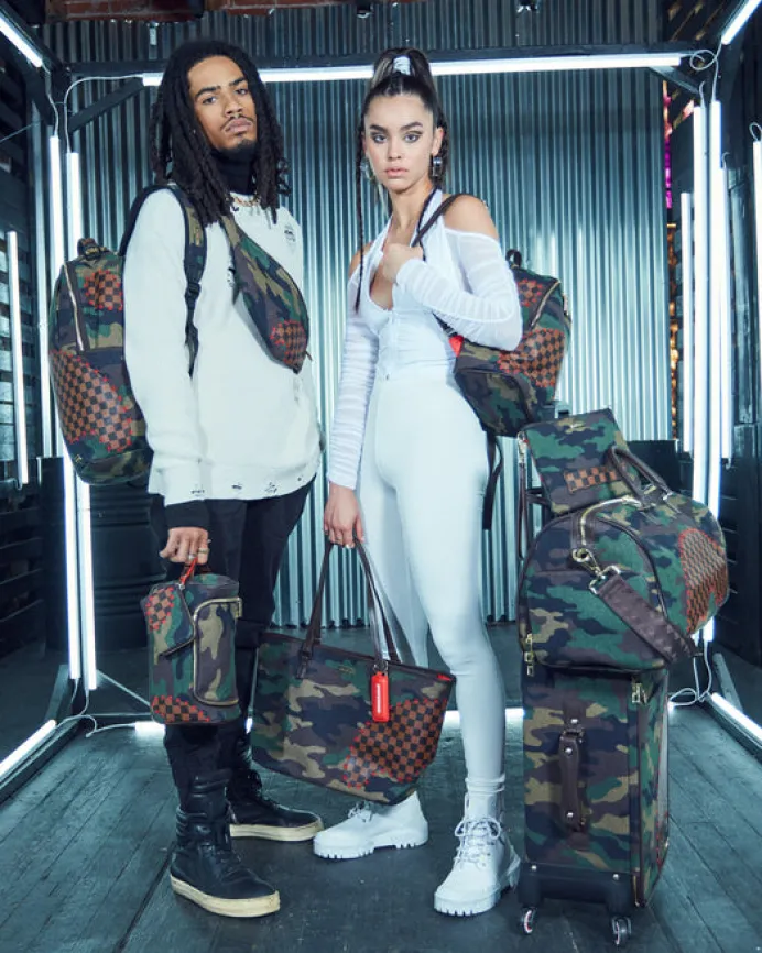 THE PARADOXX SHARK JETSETTER CARRY-ON LUGGAGE