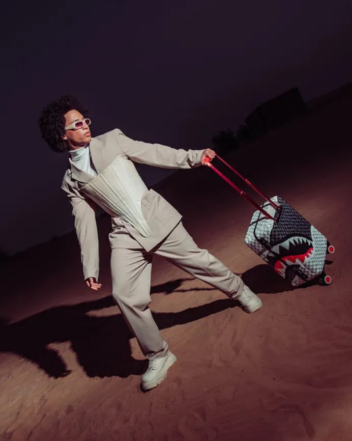 UNSTOPPABLE ENDEAVORS SHARKNAUTICS HARDSHELL CARRY-ON LUGGAGE