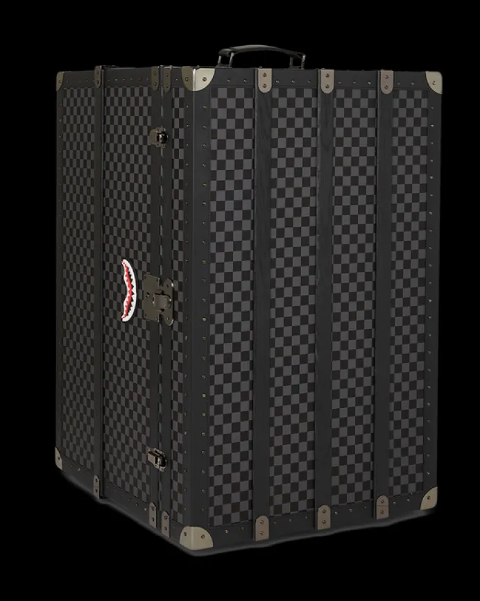 VANQUISH II WARDROBE TRUNK